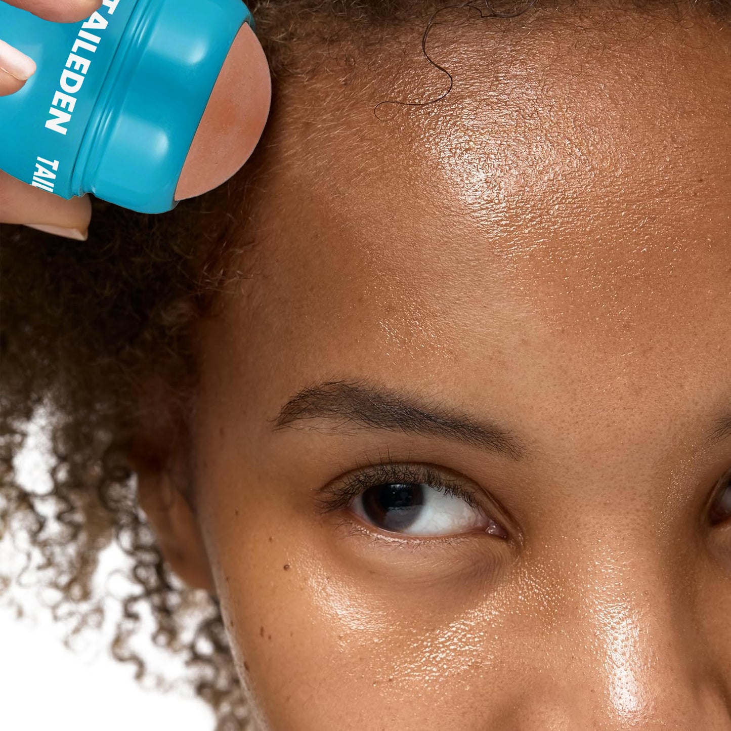 TAILEDEN™ Instant Oil Control Roller – Long-Lasting Shine-Free Finish